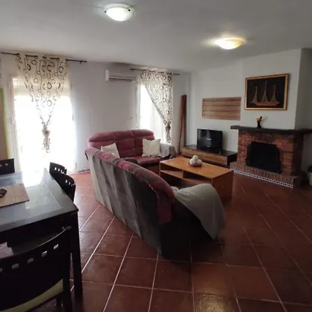 Plaza Gloria Fuerte Apartment *